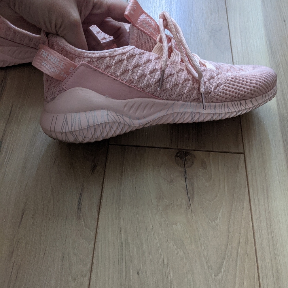 Running shoes - Picture 2 of 3